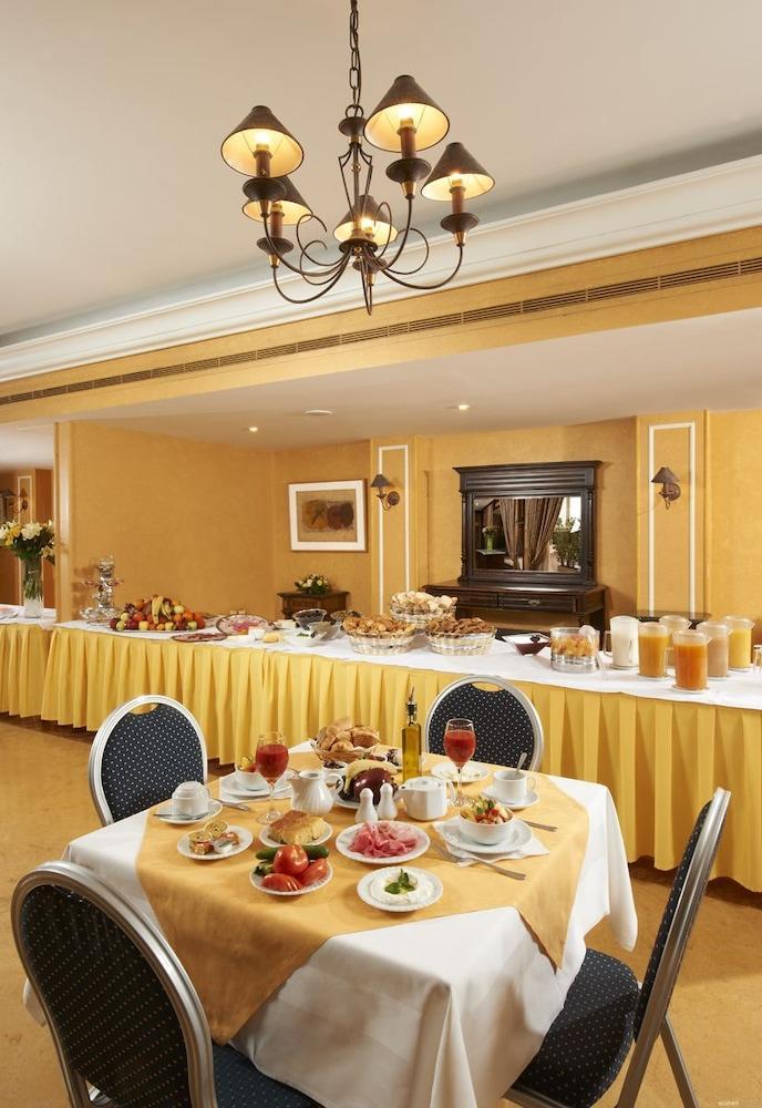 Alexandre 4* Beirut